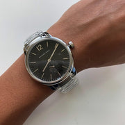  Shop Authentic Burberry The Classic Round Black Dial Silver Steel Strap Watch for Men - BU10005 - Luxxuri