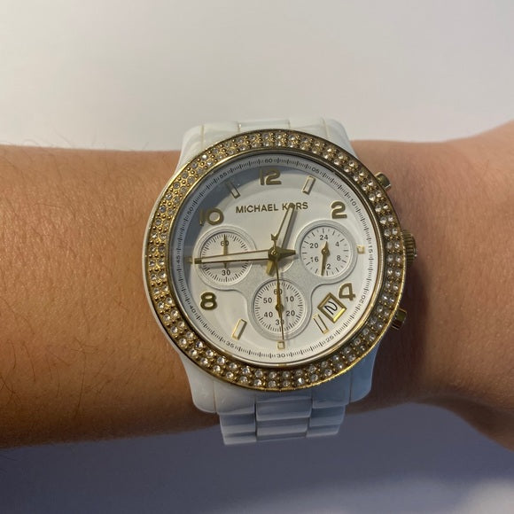  Shop Authentic Michael Kors Runway White Dial White Steel Strap Watch for Women - MK5237 - Luxxuri