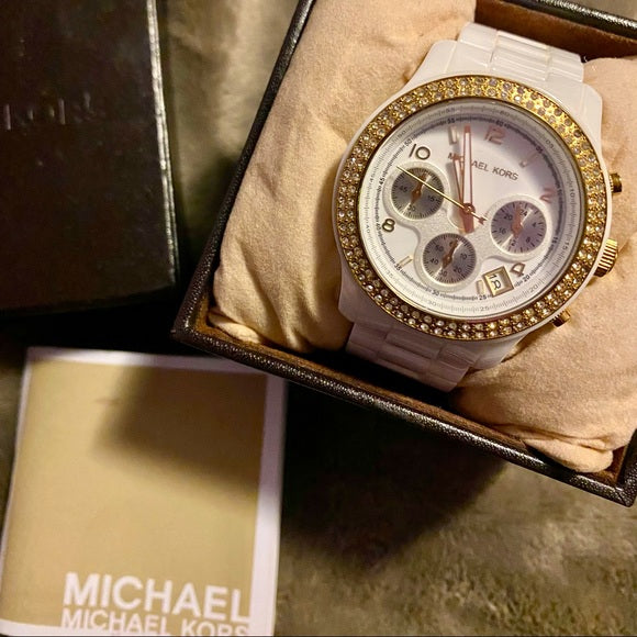  Shop Authentic Michael Kors Runway White Dial White Steel Strap Watch for Women - MK5237 - Luxxuri