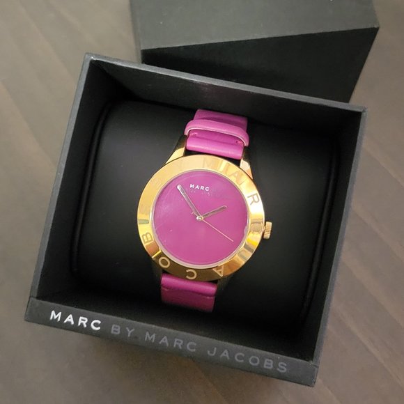  Shop Authentic Marc Jacobs Blade Purple Dial Purple Leather Strap Watch for Women - MBM1203 - Luxxuri