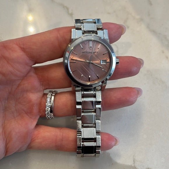  Shop Authentic Burberry The City Diamonds Pink Dial Silver Steel Strap Watch for Women - BU9231 - Luxxuri