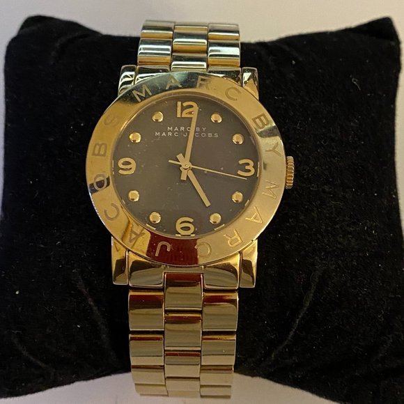 Shop Authentic Marc Jacobs Amy Black Dial Gold Steel Strap Watch for Women - MBM3273 - Luxxuri