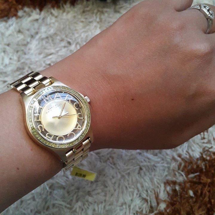  Shop Authentic Marc Jacobs Henry Transparent Gold Dial Gold Steel Strap Watch for Women - MBM3338 - Luxxuri