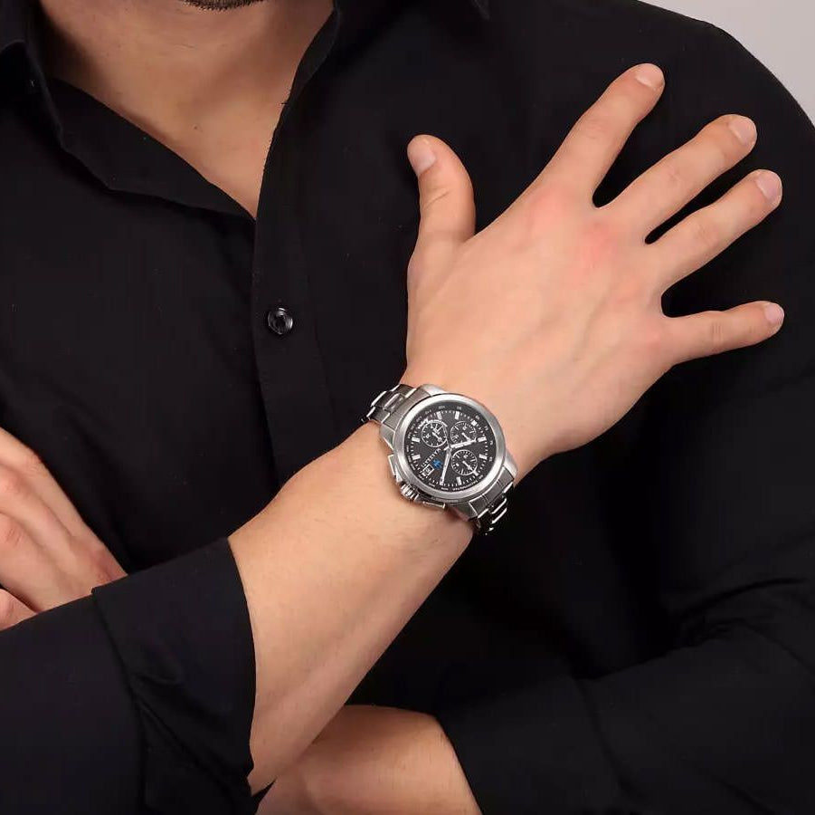  Shop Authentic Maserati Successo Solar Edition Black Dial Silver Steel Strap Watch For Men - R8873645003 - Luxxuri