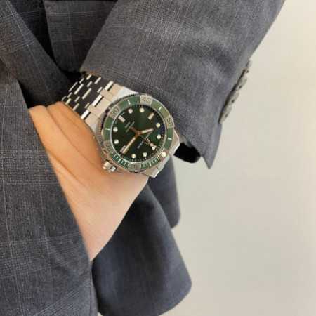  Shop Authentic Maurice Lacroix Aikon Venturer Green Dial Silver Steel Strap Watch for Men - AI6057-SSL52-630-1 - Luxxuri