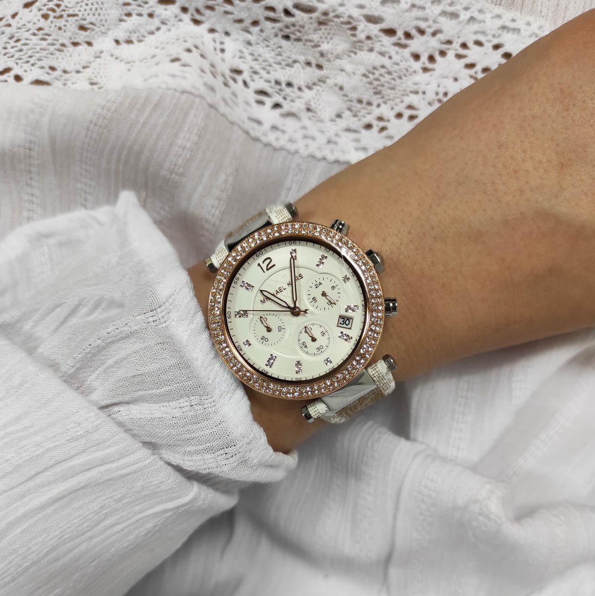  Shop Authentic Michael Kors Parker Chronograph White Dial Two Tone Leather Strap Watch For Women - MK6950 - Luxxuri