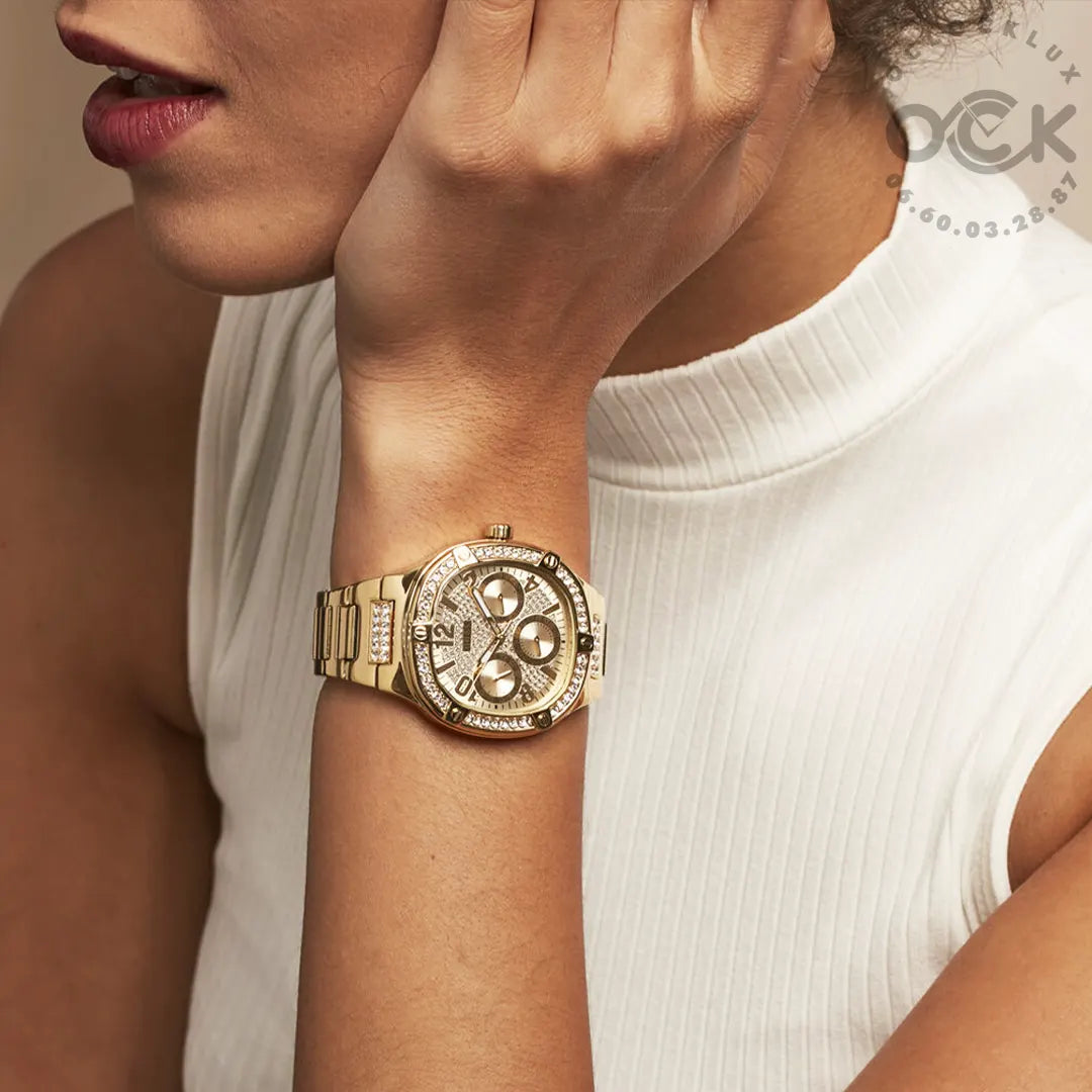  Shop Authentic Guess Duchess Quartz Gold Dial Gold Steel Strap Watch For Women - GW0558L2 - Luxxuri
