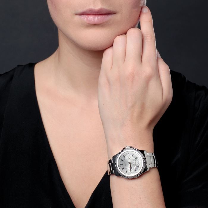  Shop Authentic Guess Mini Phantom Silver Dial Silver Steel Strap Watch for Women - W0235L1 - Luxxuri