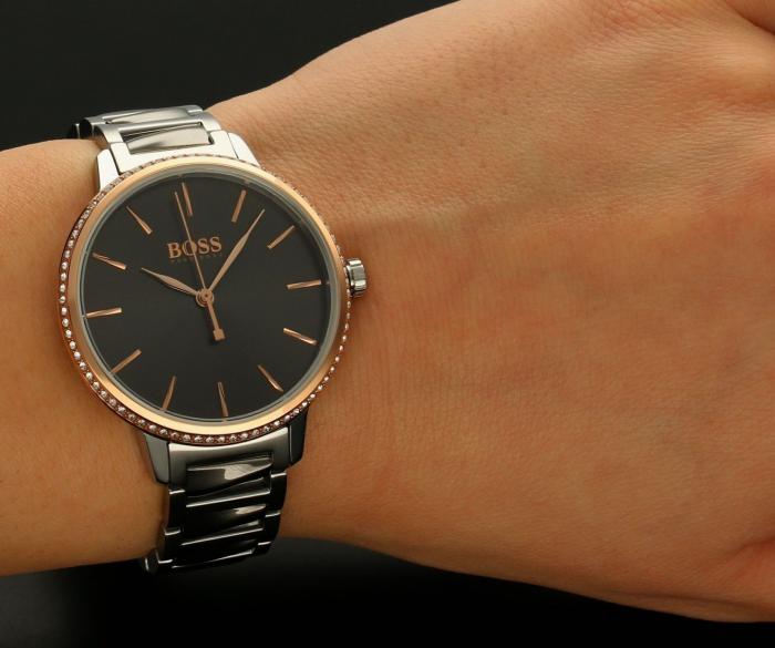  Shop Authentic Hugo Boss Signature Grey Dial Silver Steel Strap Watch for Men - 1502569 - Luxxuri