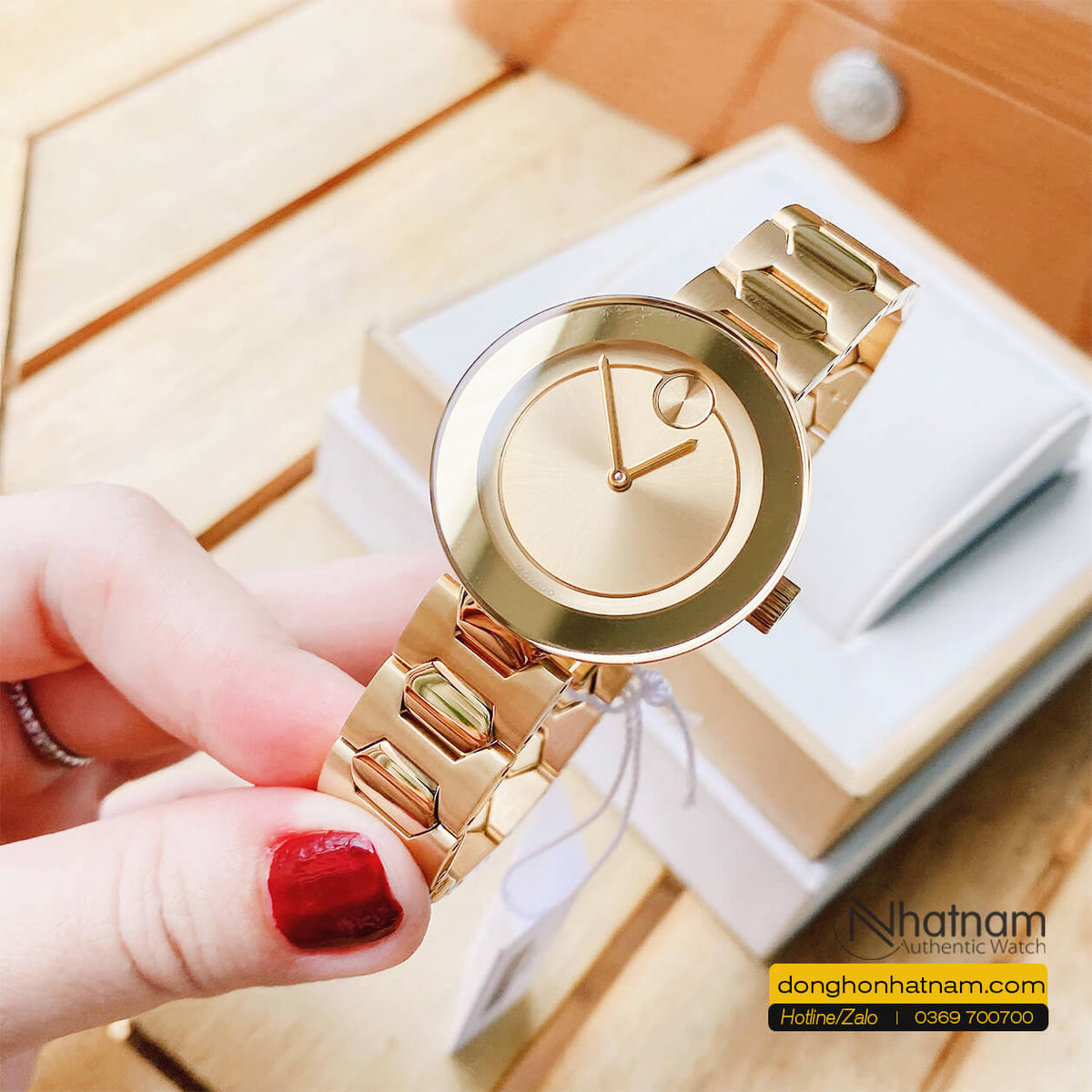  Shop Authentic Movado Bold Gold Dial Gold Steel Strap Watch For Women - 3600382 - Luxxuri