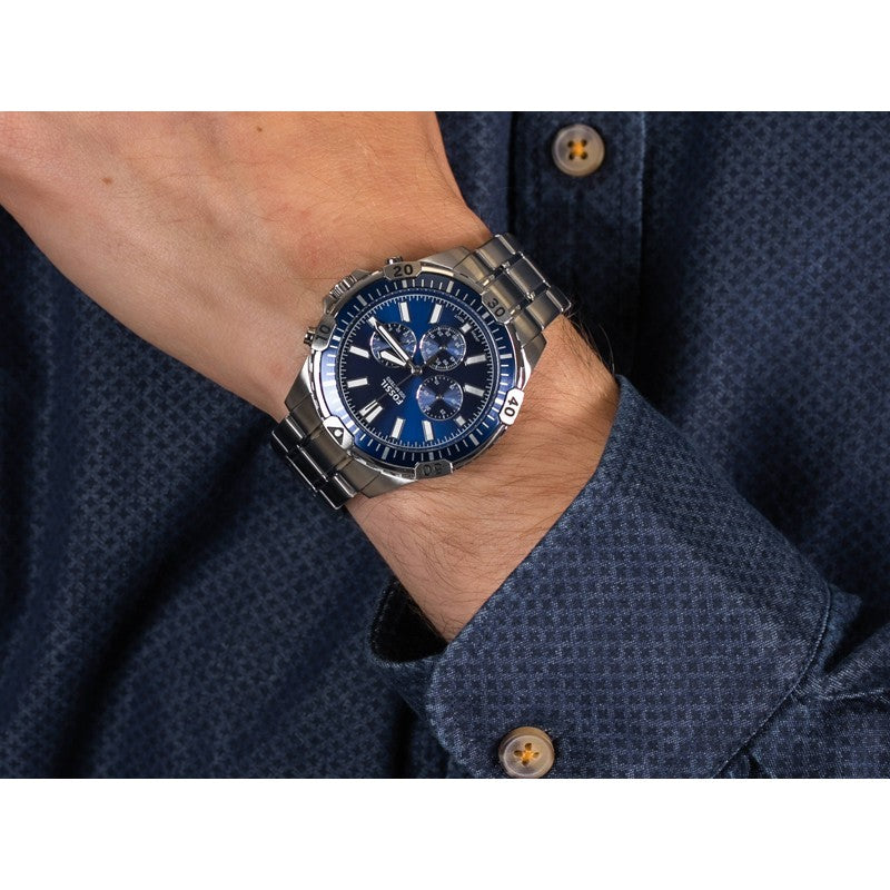  Shop Authentic Fossil Garrett Chronograph Blue Dial Silver Steel Strap Watch for Men - FS5623 - Luxxuri