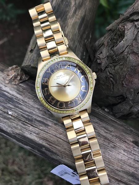  Shop Authentic Marc Jacobs Henry Transparent Gold Dial Gold Steel Strap Watch for Women - MBM3338 - Luxxuri