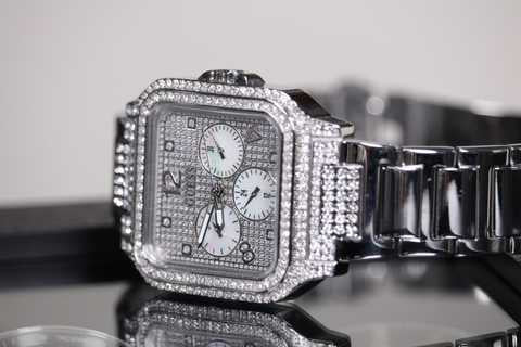  Shop Authentic Guess Deco Multifunction Quartz Silver Dial Silver Steel Strap Watch For Women - GW0472L1 - Luxxuri