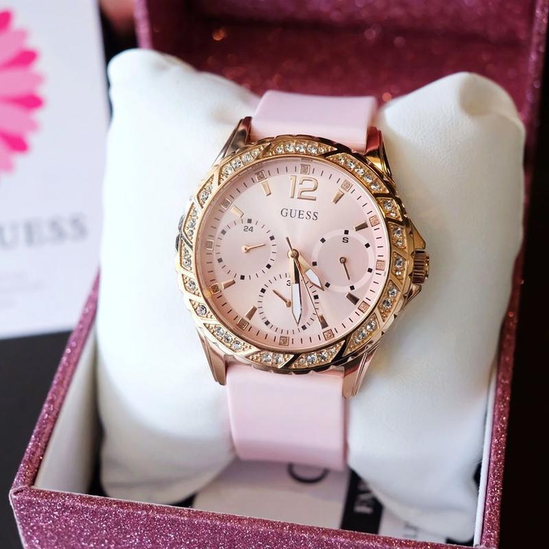  Shop Authentic Guess Sparkling Diamonds Pink Dial Pink Rubber Strap Watch for Women - W0032L9 - Luxxuri