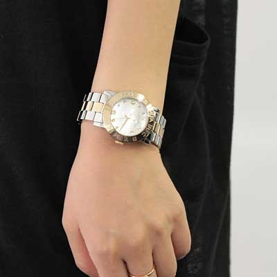  Shop Authentic Marc Jacobs Amy Silver Dial Two Tone Steel Strap Watch for Women - MBM3139 - Luxxuri