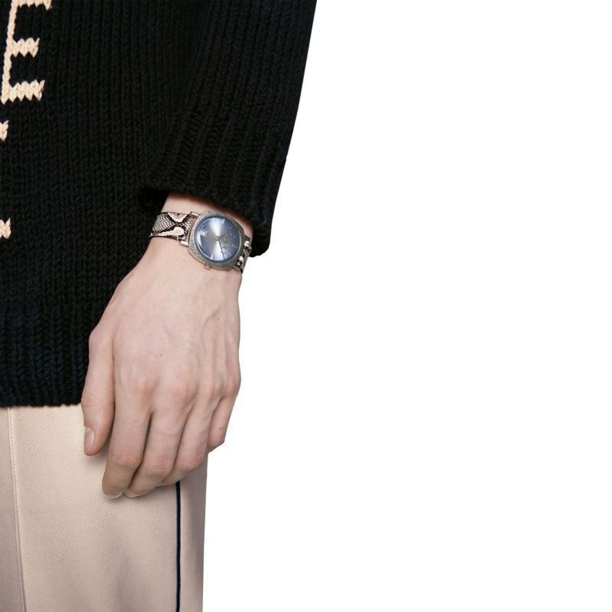  Shop Authentic Gucci Grip Vintage Silver Stainless Steel Quartz Unisex Watch 35mm - YA152401 - Luxxuri