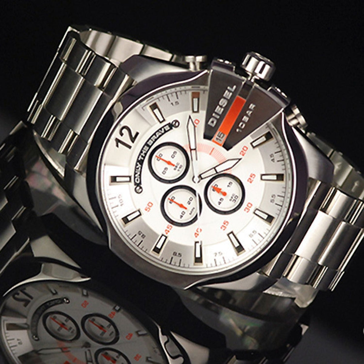  Shop Authentic Diesel Mega Chief Quartz Chronograph White Dial Steel Strap Watch For Men - DZ4328 - Luxxuri