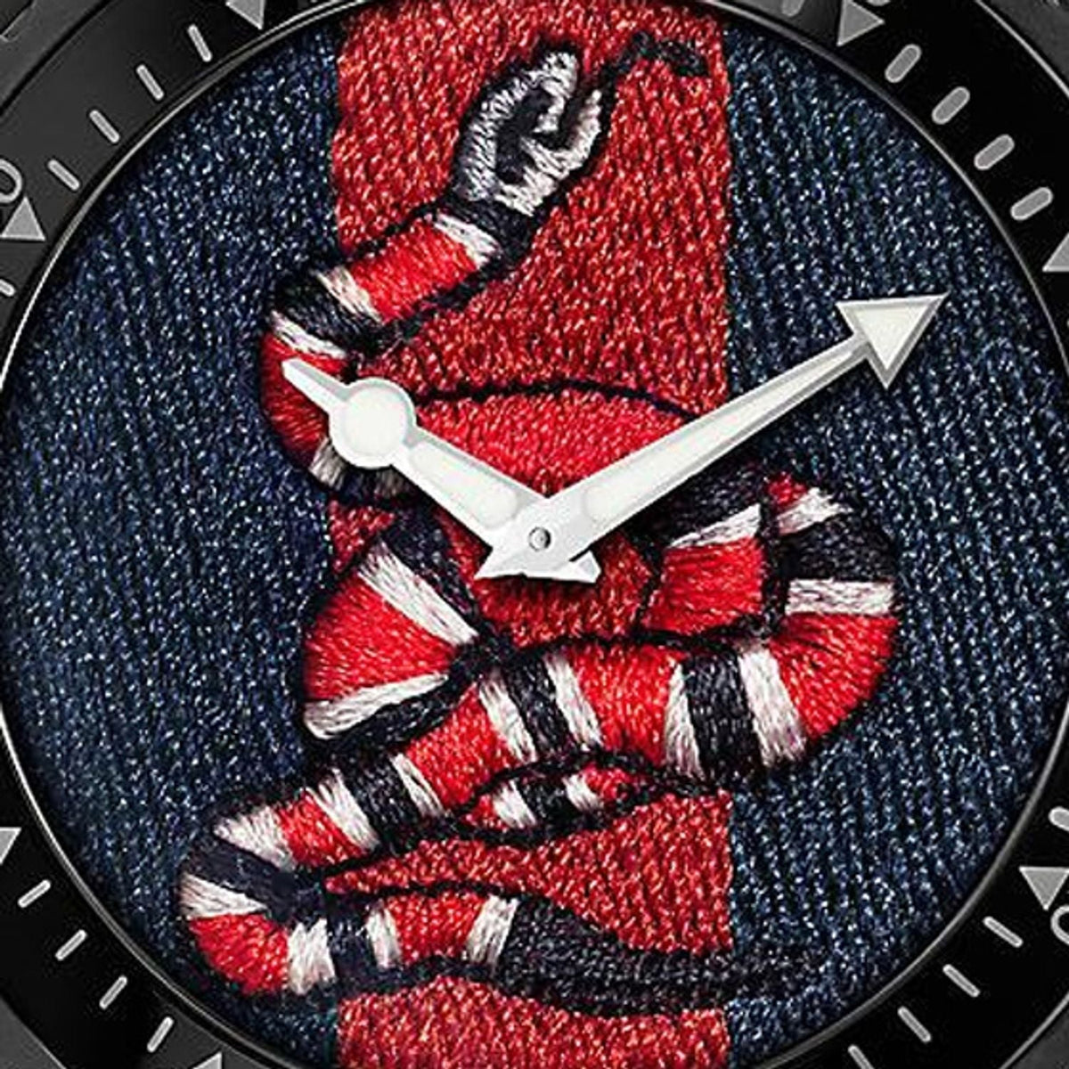  Shop Authentic Gucci Dive Blue & Red Dial Blue & Red Nylon Strap Watch For Men - YA136214 - Luxxuri