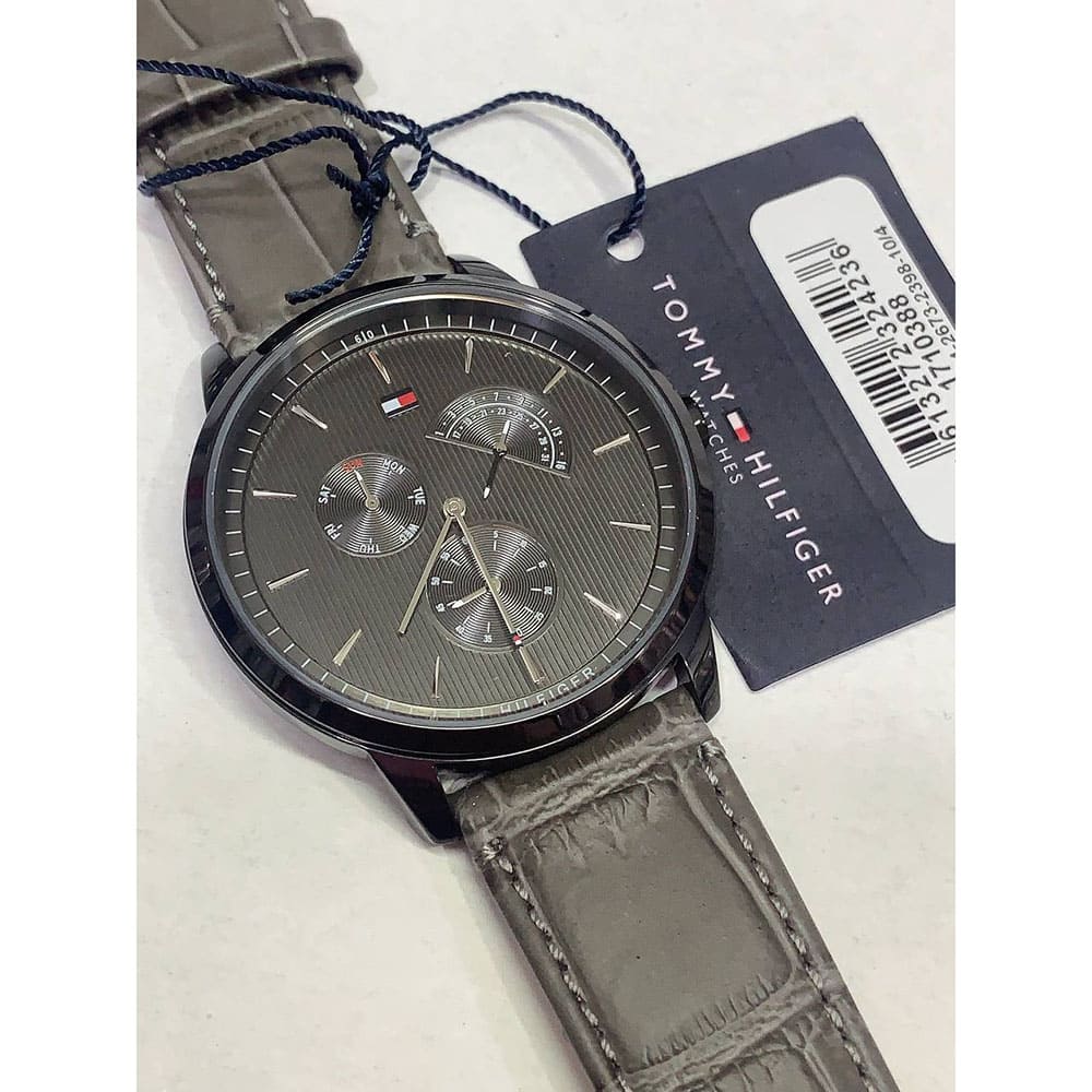  Shop Authentic Tommy Hilfiger Brad Chronograph Quartz Grey Dial Grey Leather Strap Watch For Men - 1710388 - Luxxuri