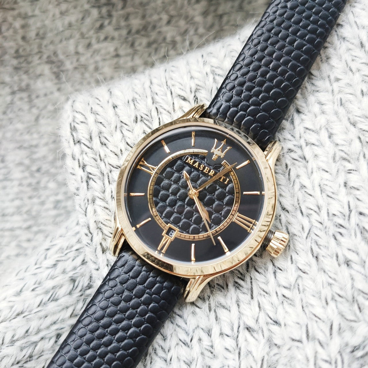  Shop Authentic Maserati Epoca Black Dial Black Leather Strap Watch For Women - R8851118501 - Luxxuri