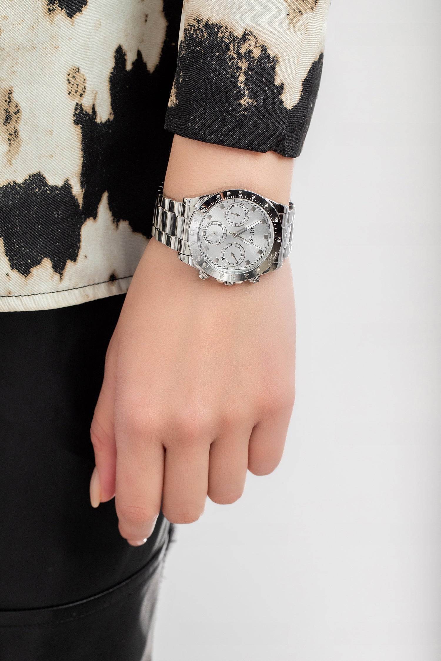  Shop Authentic Guess Eclipse Multi Function Silver Dial Silver Steel Strap Watch for Women - GW0314L1 - Luxxuri