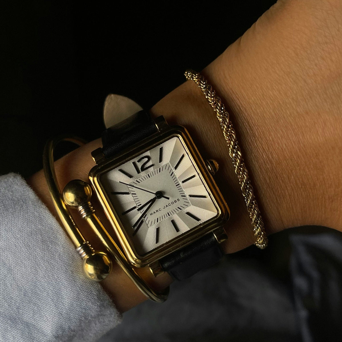  Shop Authentic Marc Jacobs Vic Silver Dial Black Leather Strap Watch for Women - MJ1437 - Luxxuri