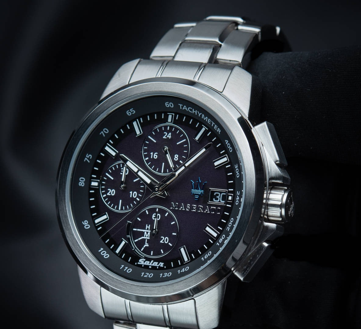 Shop Authentic Maserati Successo Solar Edition Black Dial Silver Steel Strap Watch For Men - R8873645003 - Luxxuri