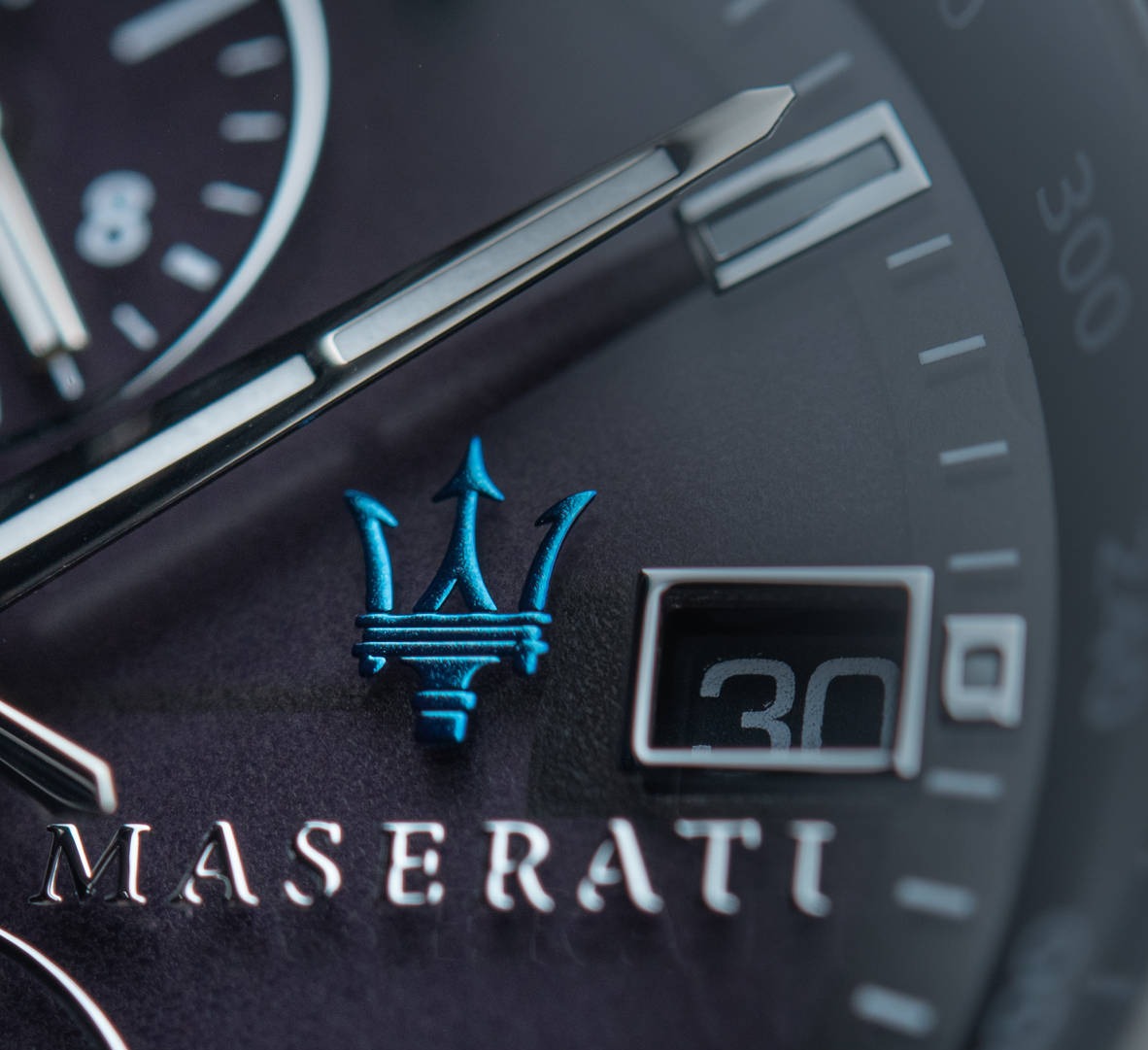  Shop Authentic Maserati Successo Solar Edition Black Dial Silver Steel Strap Watch For Men - R8873645003 - Luxxuri
