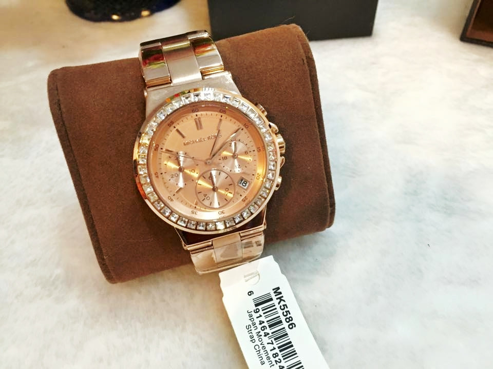  Shop Authentic Michael Kors Dylan Rose Gold Rose Gold Steel Strap Watch for Women - MK5586 - Luxxuri