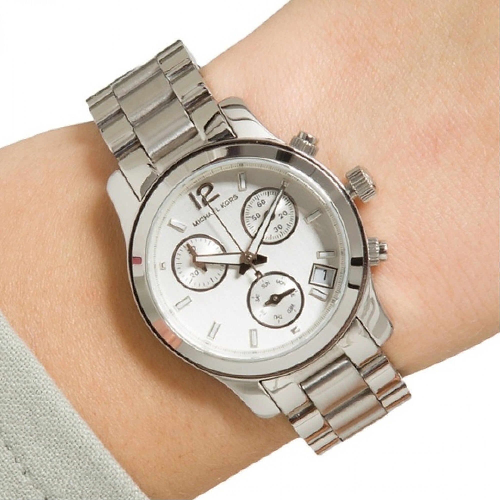  Shop Authentic Michael Kors Runway Silver Dial Silver Steel Strap Watch for Women - MK5428 - Luxxuri