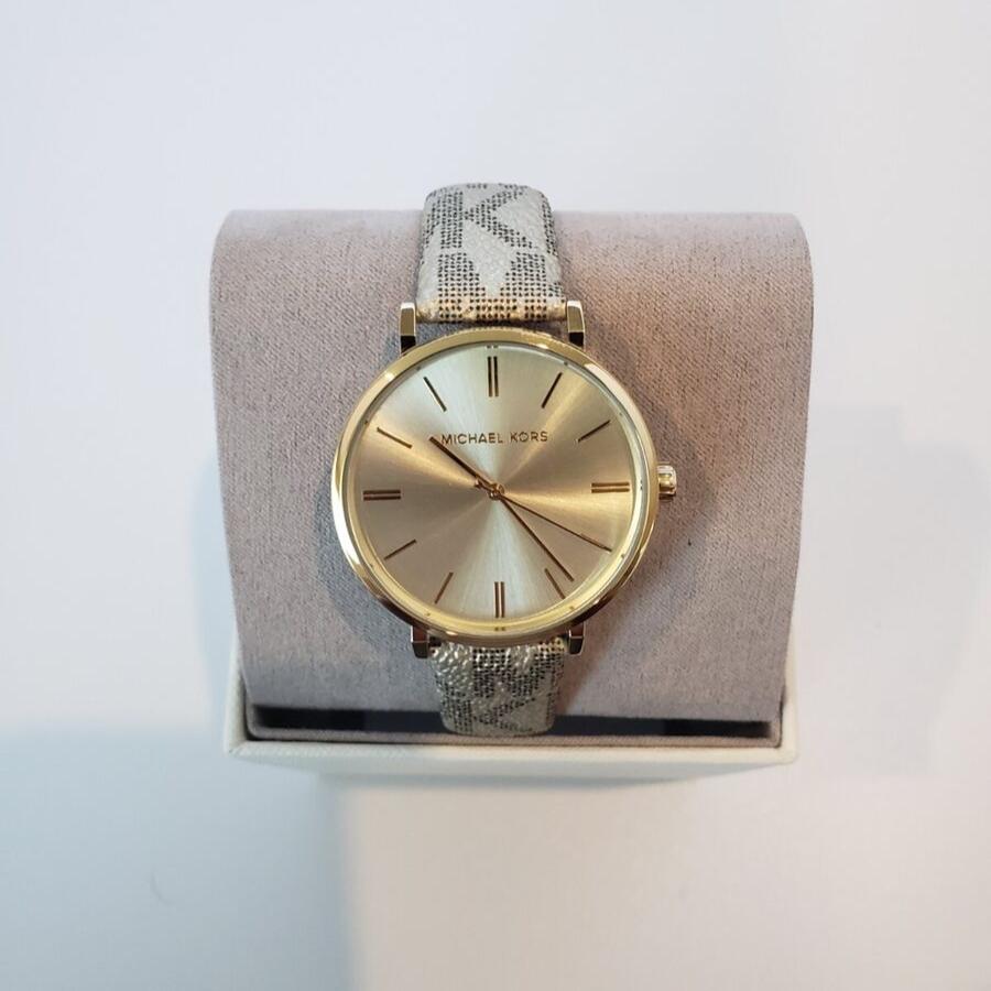  Shop Authentic Michael Kors Addyson Quartz Gold Dial Gold Leather Strap Watch for Women - MK2952 - Luxxuri