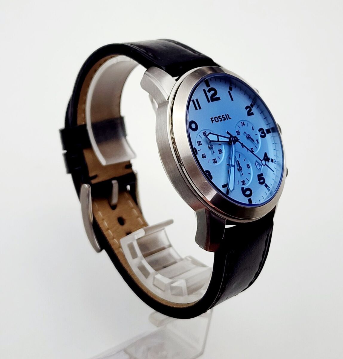  Shop Authentic Fossil Pilot Chronograph Sky Blue Dial Black Leather Strap Watch for Men - FS5162 - Luxxuri