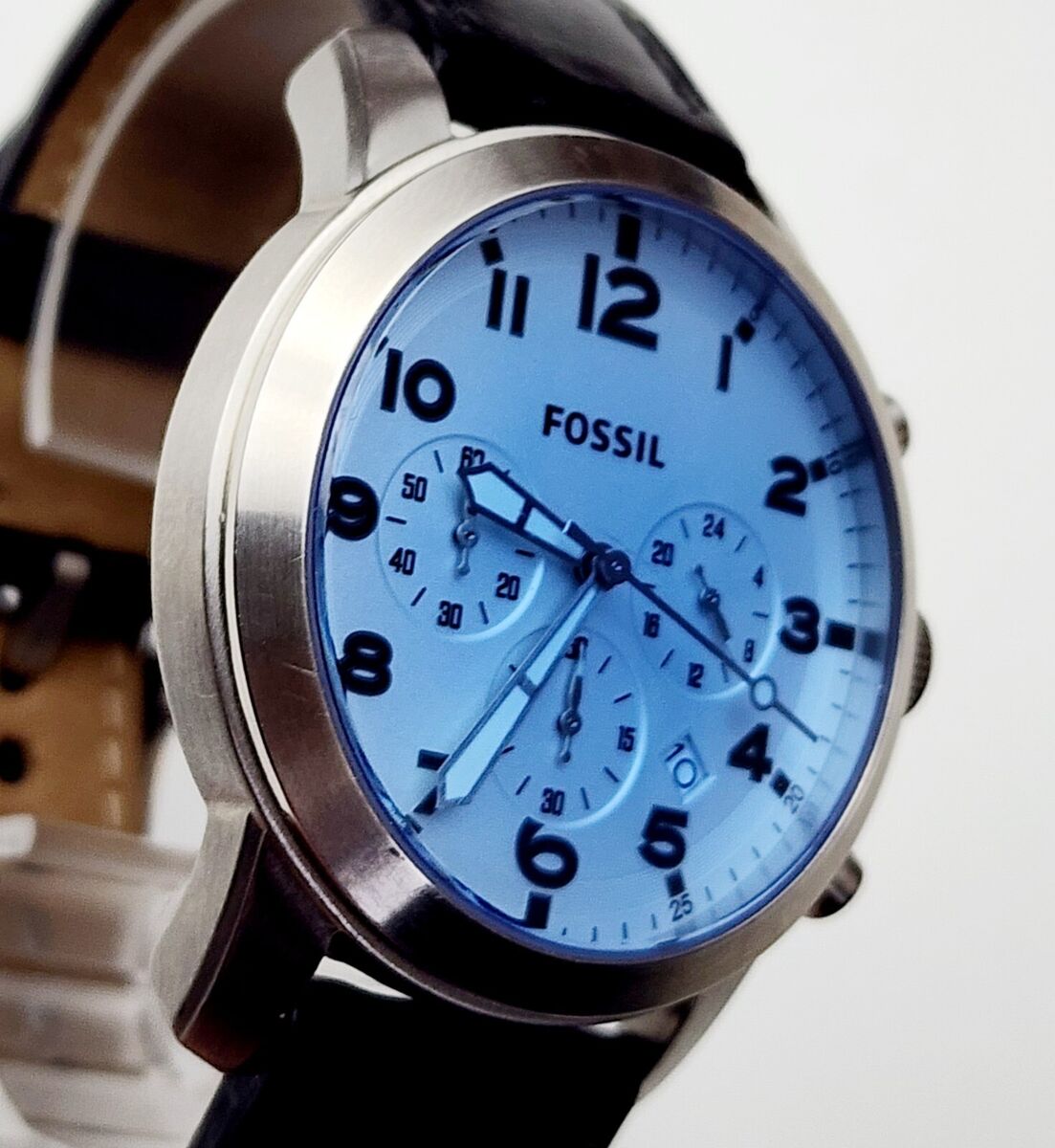  Shop Authentic Fossil Pilot Chronograph Sky Blue Dial Black Leather Strap Watch for Men - FS5162 - Luxxuri