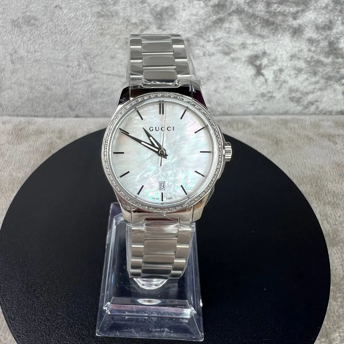  Shop Authentic Gucci 25H Quartz Diamonds Silver Dial Silver Steel Strap Watch for Women - YA163401 - Luxxuri