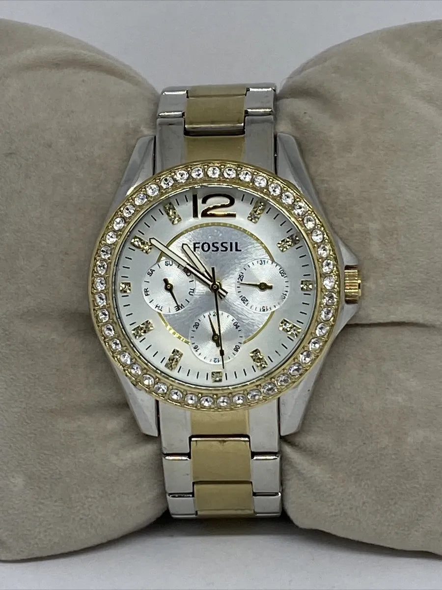  Shop Authentic Fossil Riley White Dial Two Tone Steel Strap Watch for Women - ES3204 - Luxxuri
