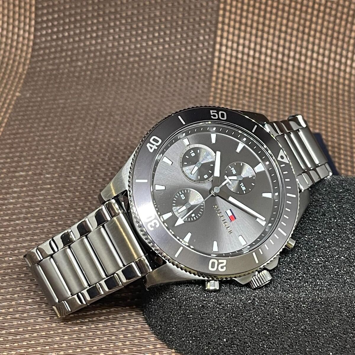  Shop Authentic Tommy Hilfiger Larson Chronograph Grey Dial Silver Steel Strap Watch For Men - 1791918 - Luxxuri