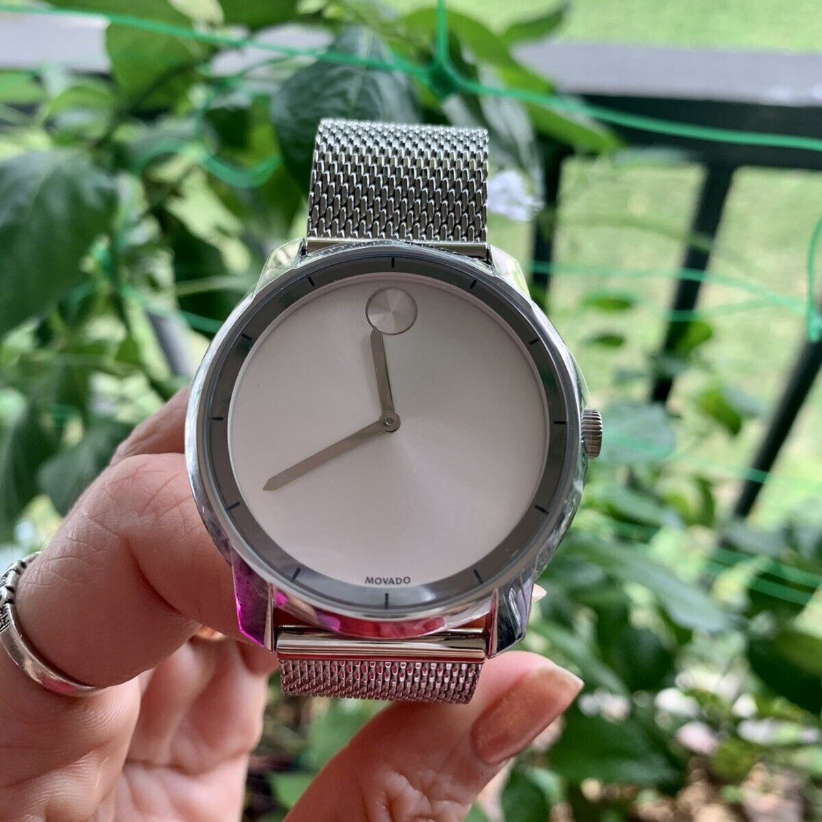  Shop Authentic Movado Bold Silver Dial Silver Mesh Bracelet Watch For Men - 3600260 - Luxxuri