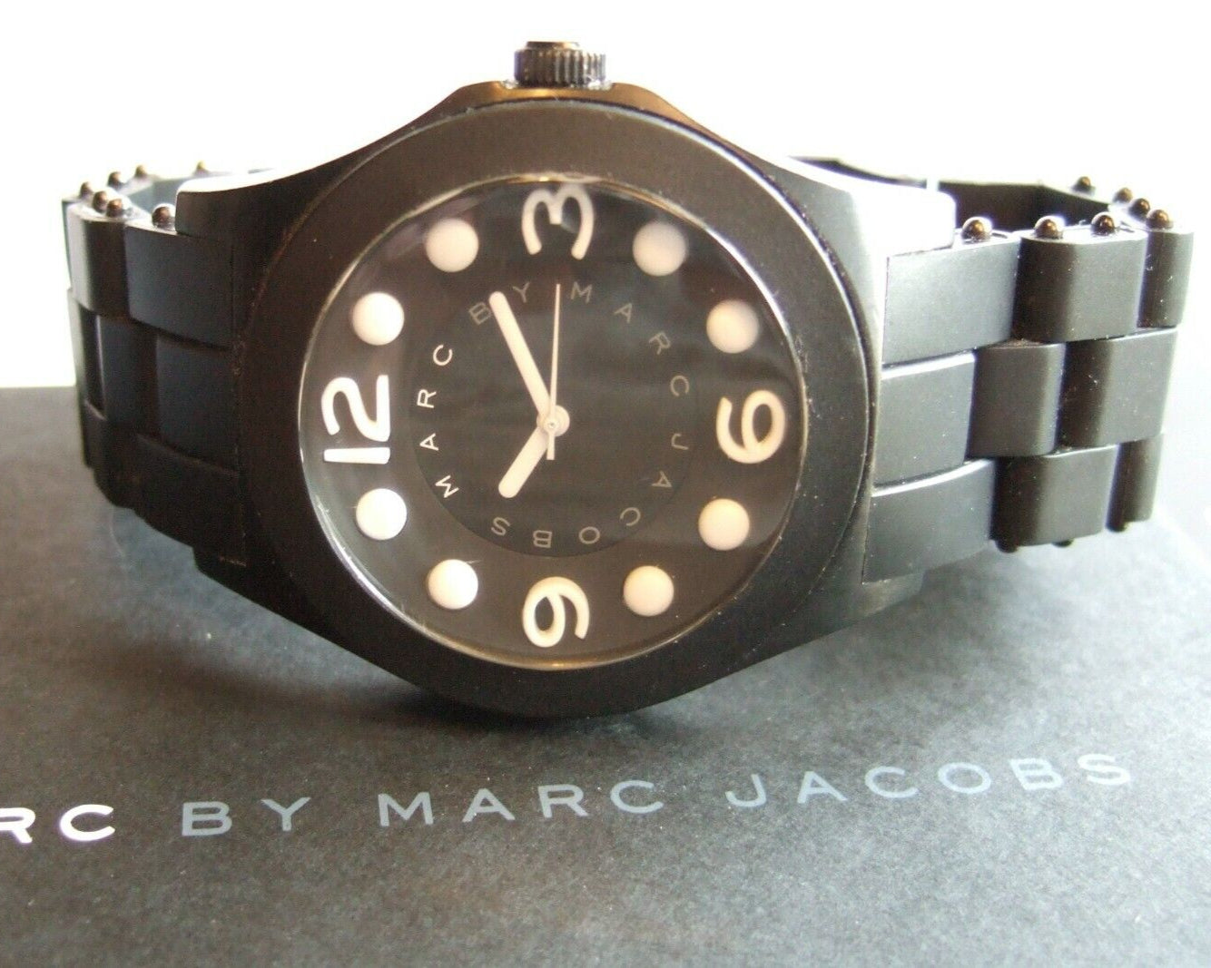  Shop Authentic Marc Jacobs Pelly Black Dial Black Silicone Strap Watch for Women - MBM2516 - Luxxuri