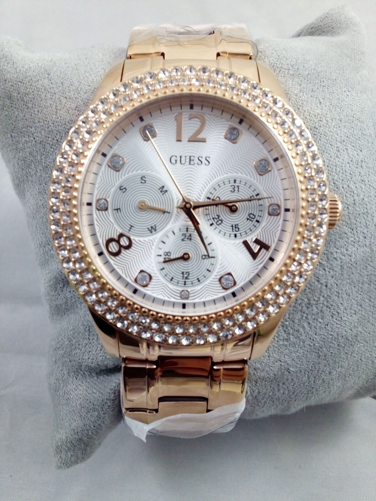  Shop Authentic Guess Bedazzle Diamonds Silver Dial Rose Gold Steel Strap Watch For Women - W1097L3 - Luxxuri