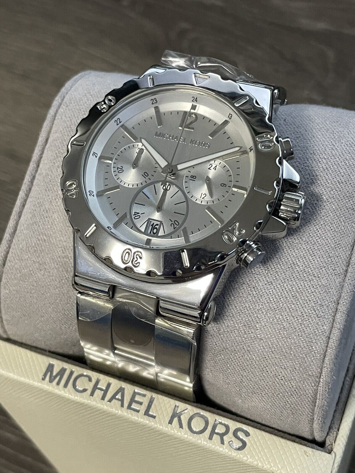  Shop Authentic Michael Kors Dylan Silver Dial Silver Steel Strap Watch for Women - MK5312 - Luxxuri