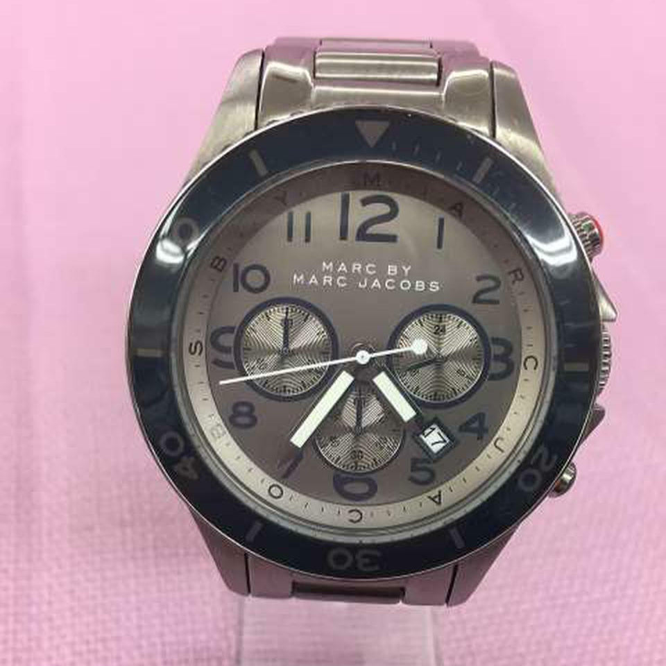  Shop Authentic Marc Jacobs Rock Chronograph Silver Dial Silver Steel Strap Watch for Men - MBM5028 - Luxxuri