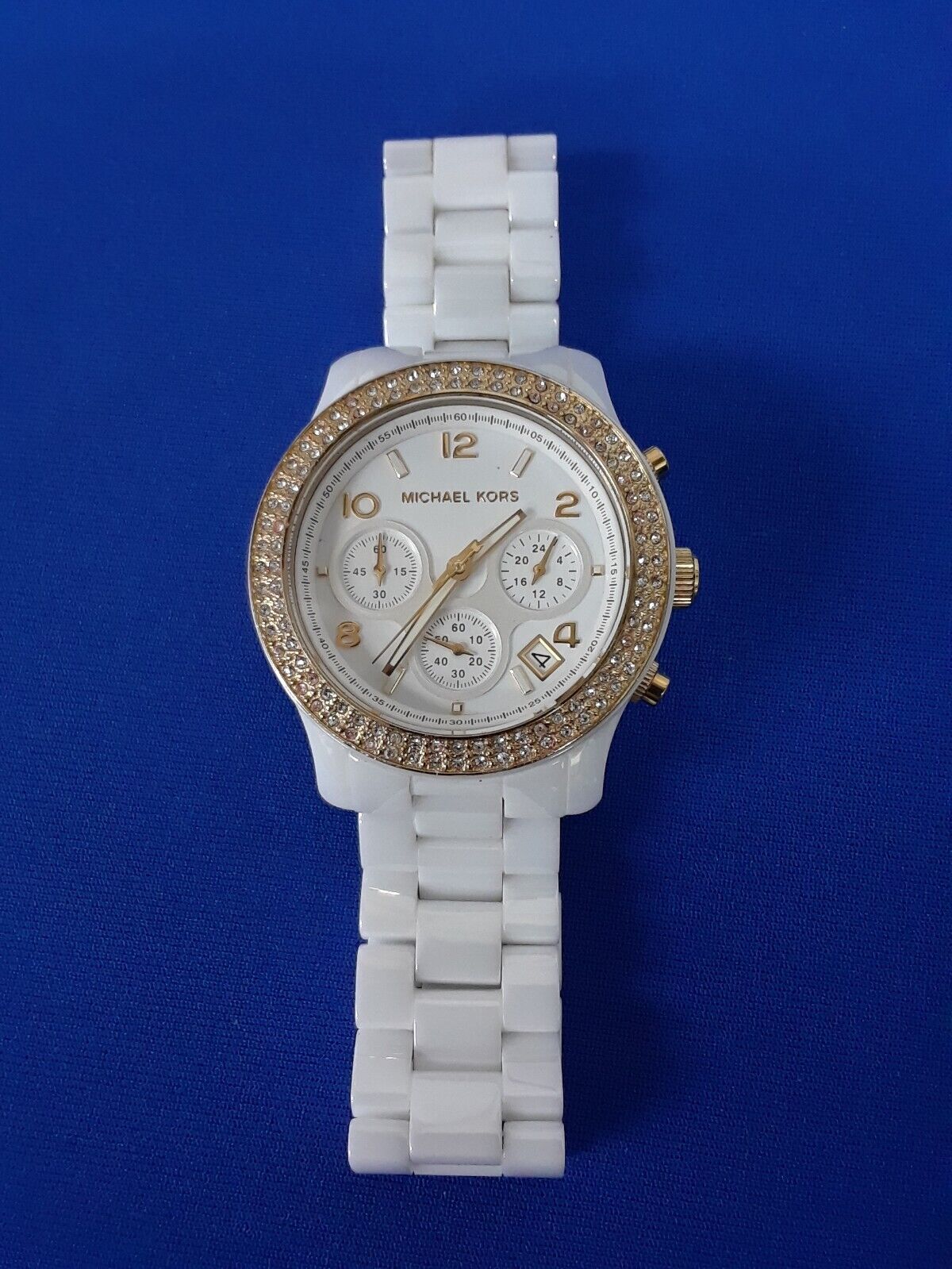  Shop Authentic Michael Kors Runway White Dial White Steel Strap Watch for Women - MK5237 - Luxxuri