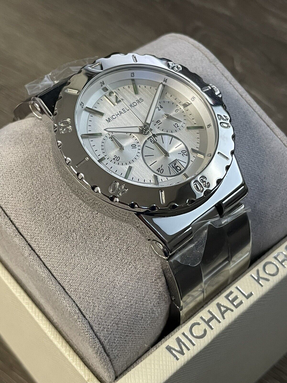  Shop Authentic Michael Kors Dylan Silver Dial Silver Steel Strap Watch for Women - MK5312 - Luxxuri