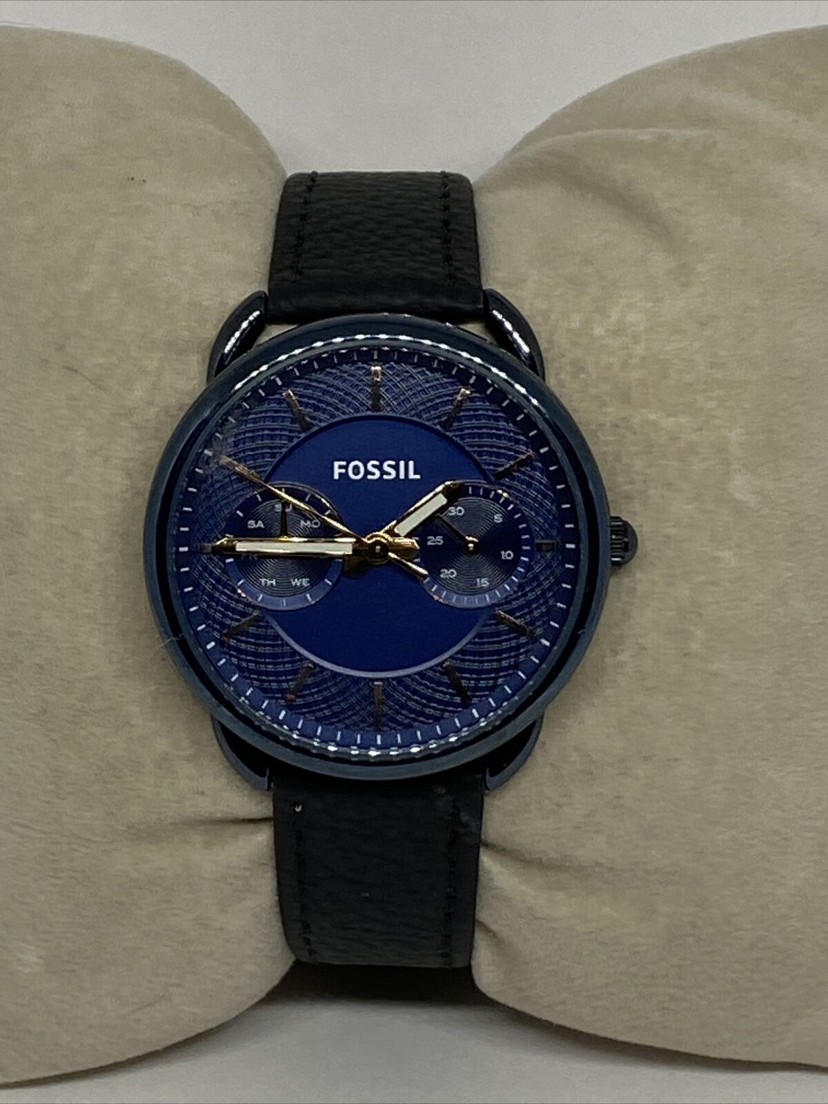  Shop Authentic Fossil Tailor Blue Dial Blue Leather Strap Watch for Women - ES4092 - Luxxuri