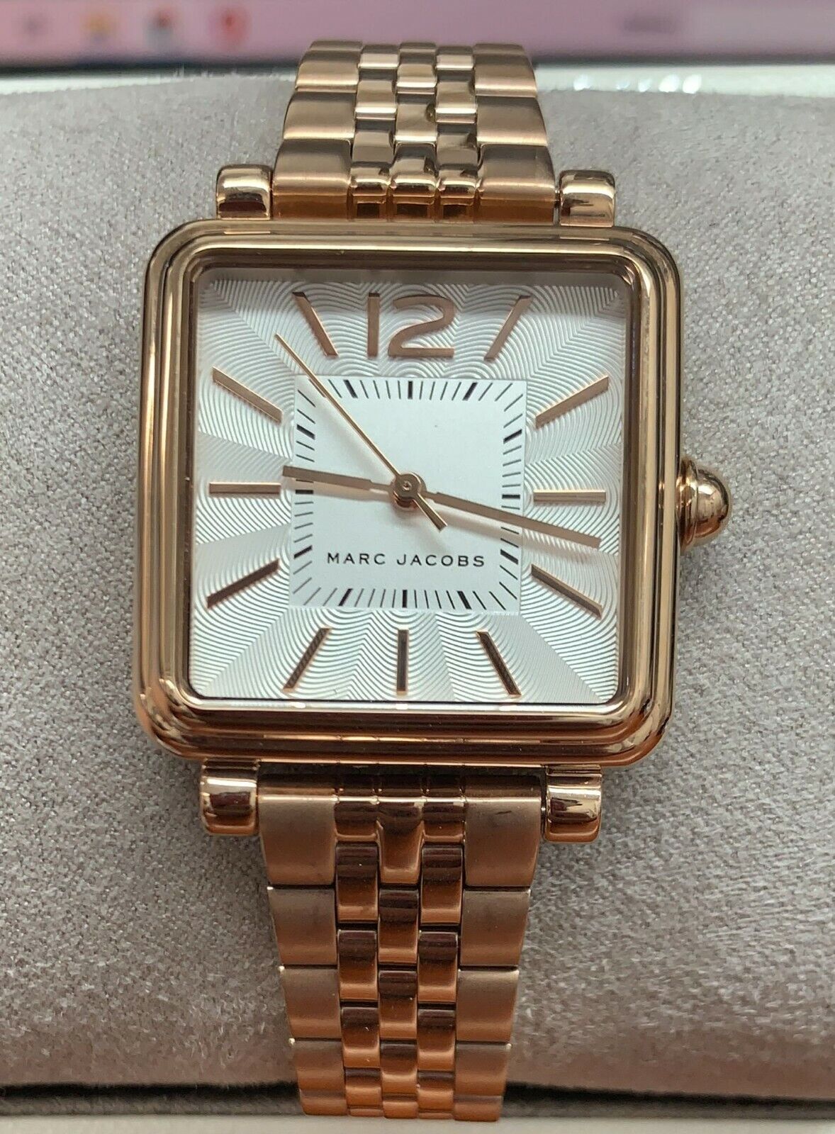  Shop Authentic Marc Jacobs Vic Silver Dial Rose Gold Steel Strap Watch for Women - MJ3514 - Luxxuri