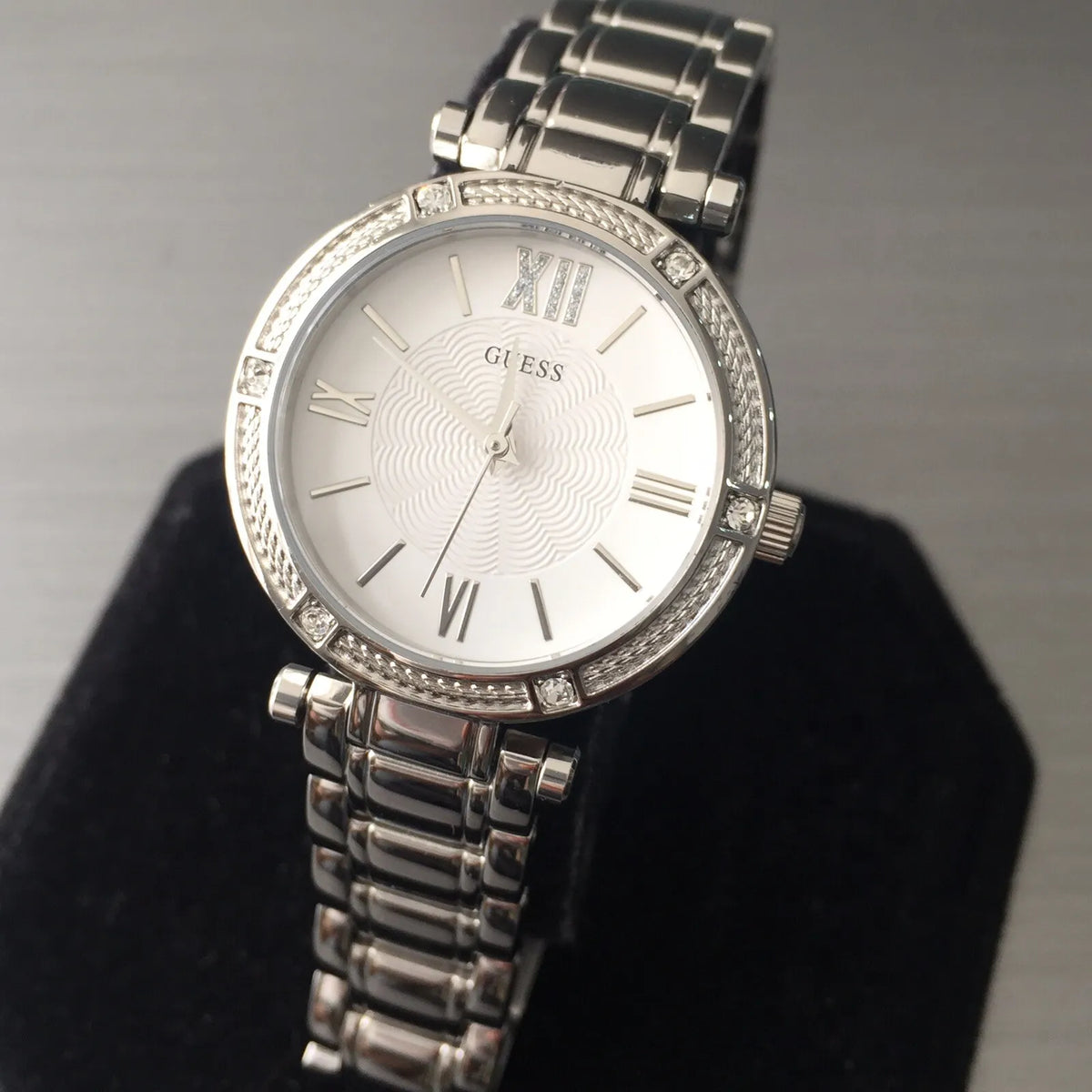  Shop Authentic Guess Park Ave White Dial Silver Steel Strap Watch for Women - W0767L1 - Luxxuri