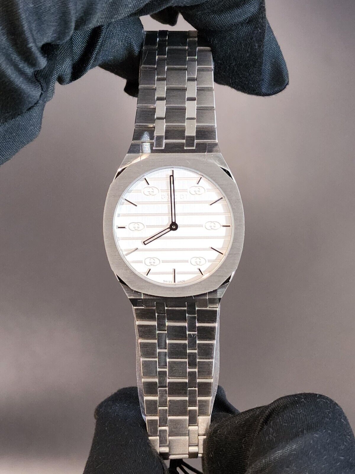  Shop Authentic Gucci 25H Quartz Silver Dial Silver Steel Strap Watch For Women - YA163402 - Luxxuri