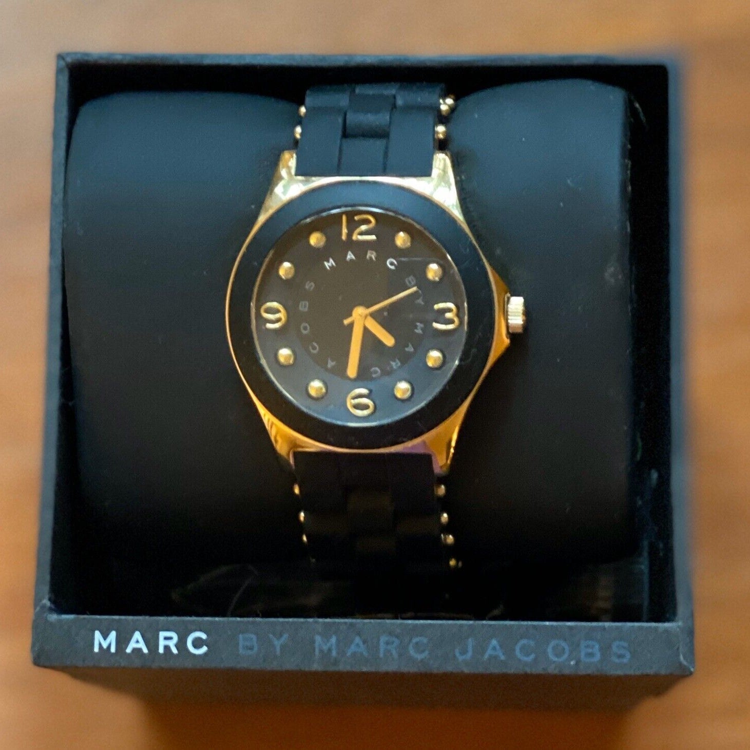  Shop Authentic Marc Jacobs Pelly Black Dial Black Silicone Strap Watch for Women - MBM2540 - Luxxuri