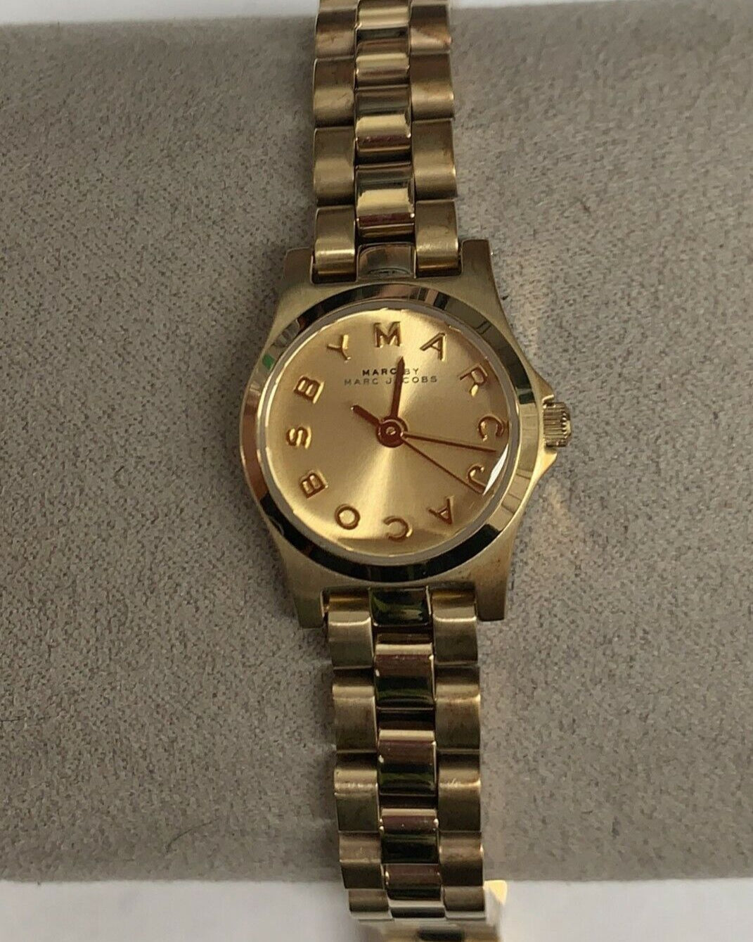  Shop Authentic Marc Jacobs Henry Dinky Gold Dial Gold Steel Strap Watch for Women - MBM3199 - Luxxuri