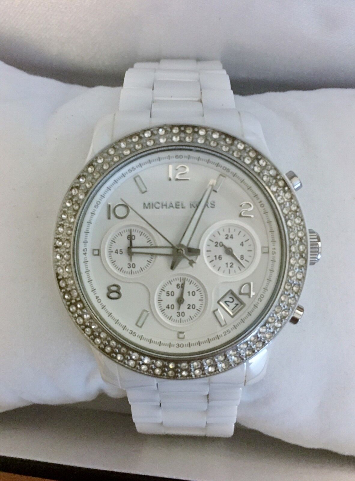  Shop Authentic Michael Kors Runway White Dial White Steel Strap Watch for Women - MK5188 - Luxxuri